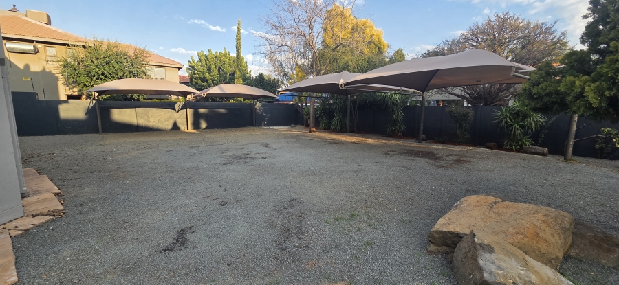 5 Bedroom Property for Sale in Roylglen Gardens Northern Cape